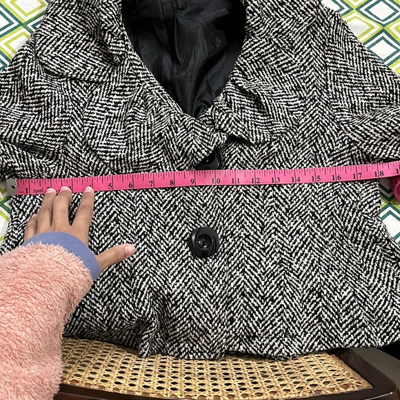 Black and White Woven Coat - Picture 7 of 10